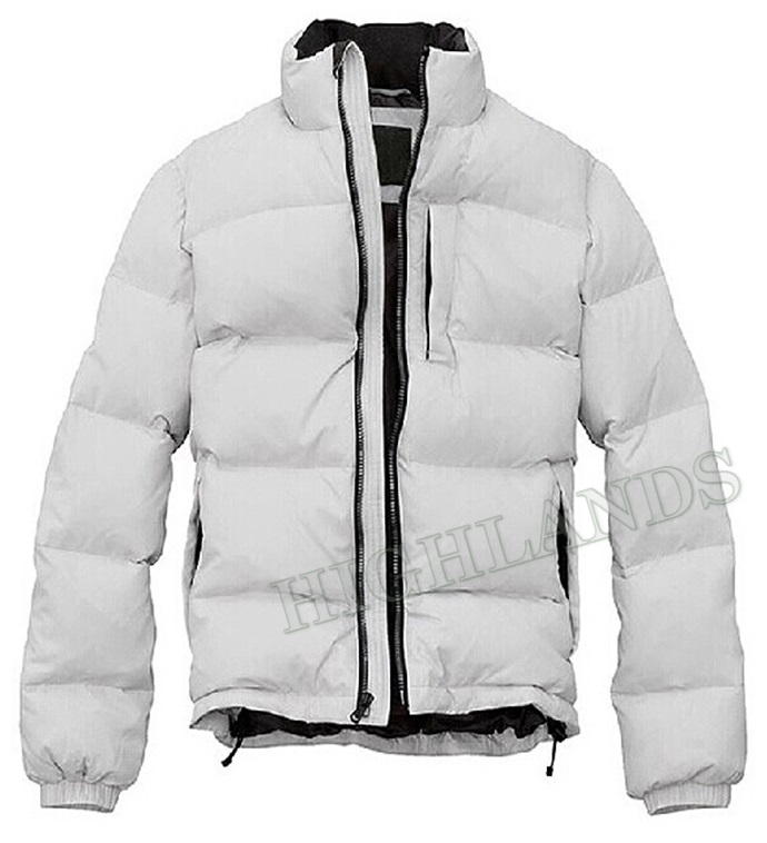 Down jacket with 700+FP down and DWR shell. Regular cutting, zipped chest and inner pocket, internal...